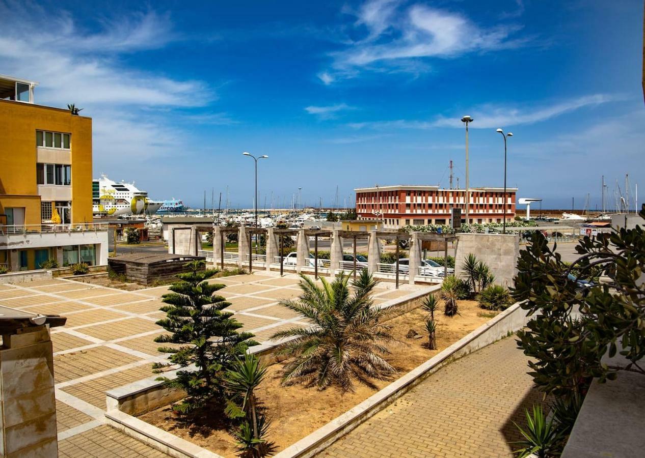 Bay View Apartment Porto Torres Luaran gambar